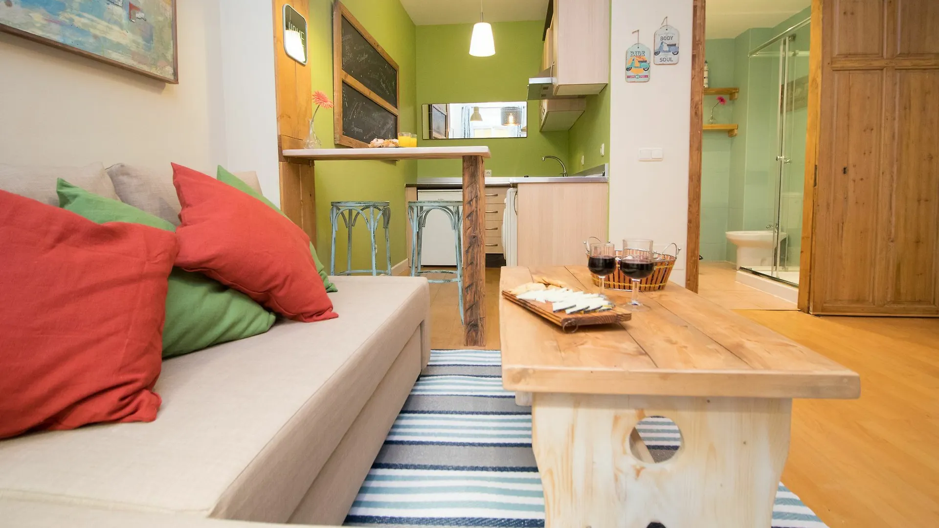 New Wood Studio Plaza La Merced Malaga