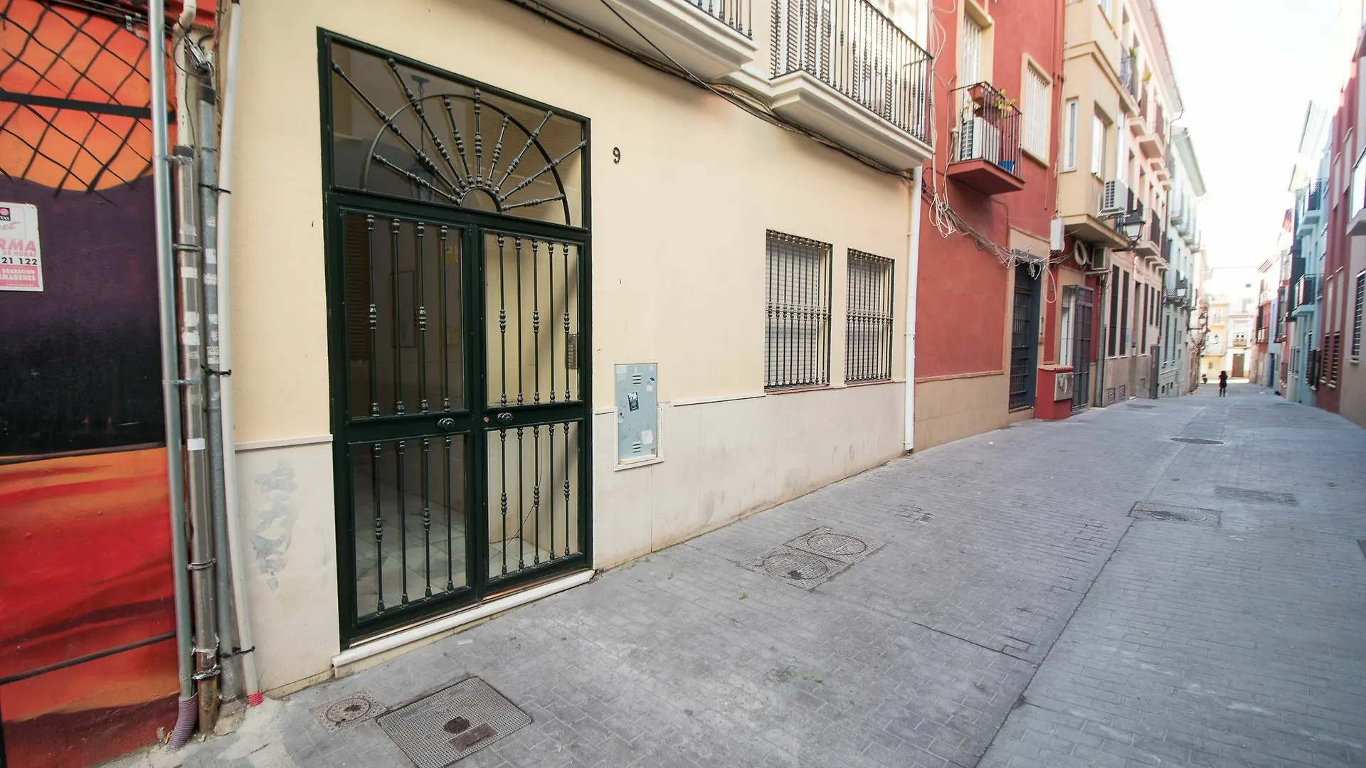 New Wood Studio Plaza La Merced Malaga