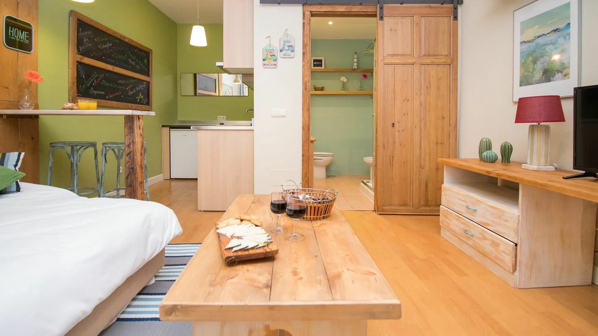 Apartment New Wood Studio Plaza La Merced Malaga